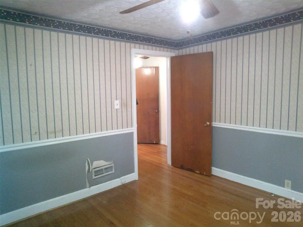1303 W Dixon Boulevard Shelby NC 28152
