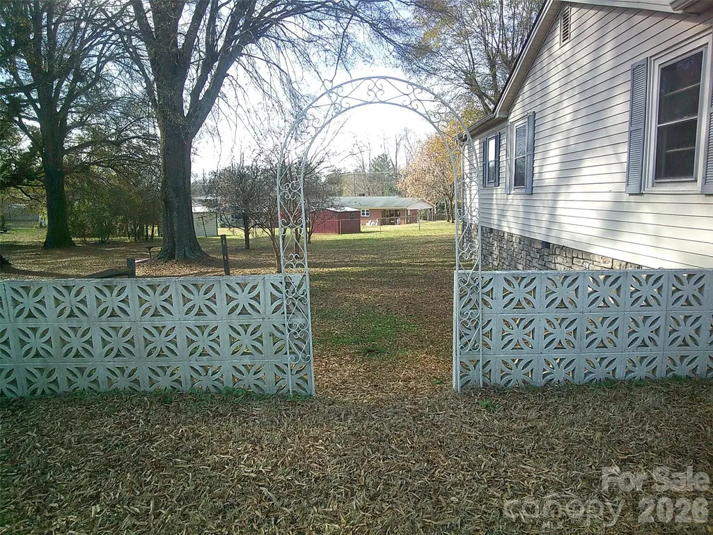 1303 W Dixon Boulevard Shelby NC 28152