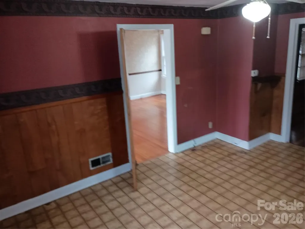 1303 W Dixon Boulevard Shelby NC 28152