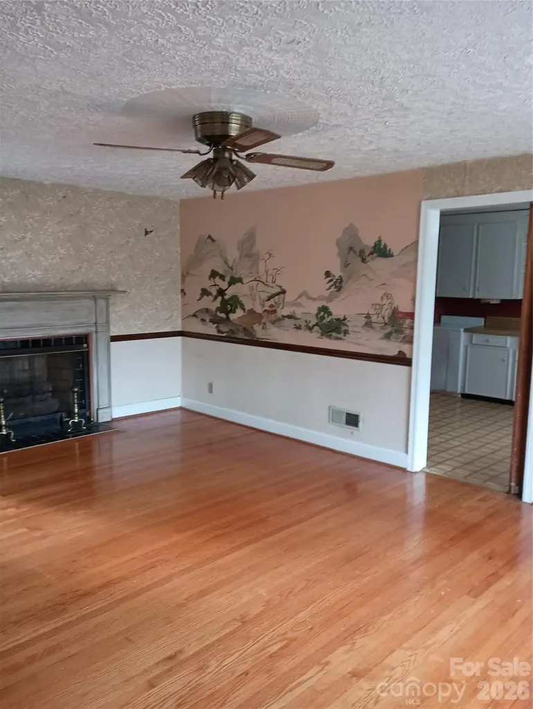 1303 W Dixon Boulevard Shelby NC 28152