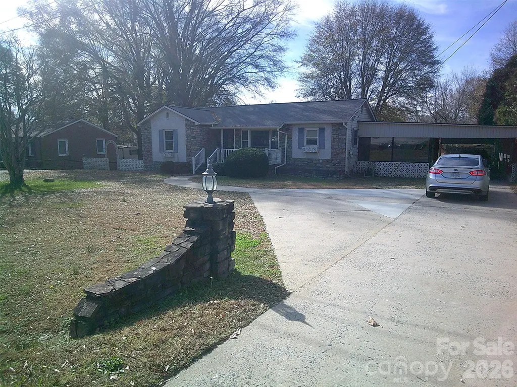 1303 W Dixon Boulevard Shelby NC 28152