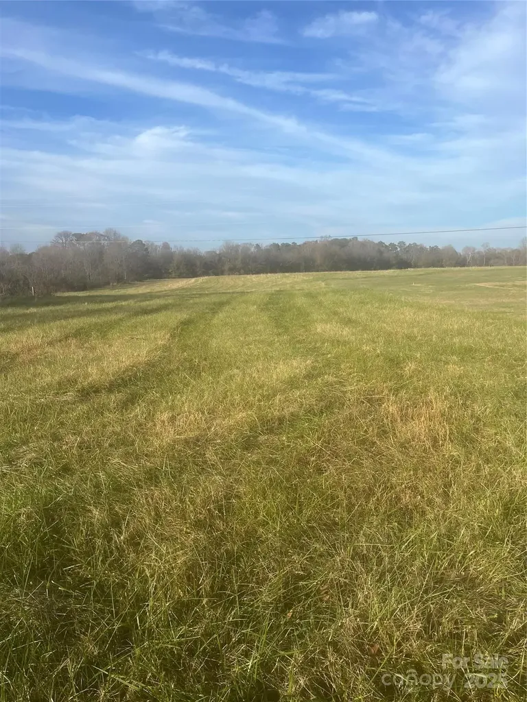 2322 Mccraw Road Mooresboro NC 28114