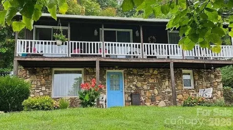 707 Lickskillet Road Burnsville NC 28714