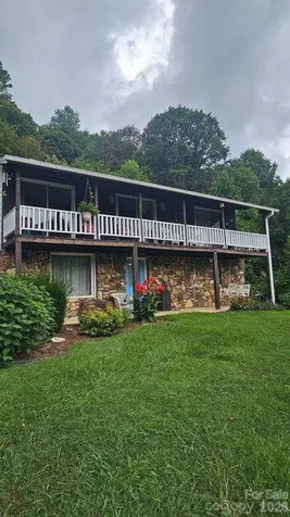 707 Lickskillet Road Burnsville NC 28714