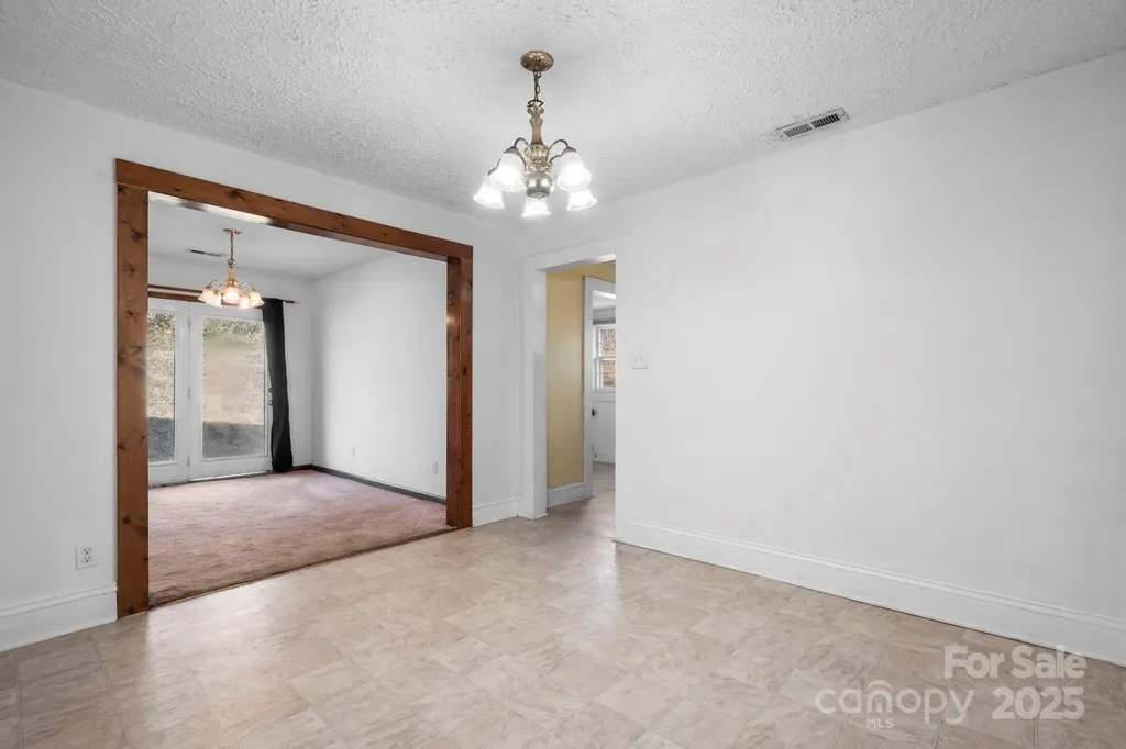 1606 Poplar Street NW Lenoir NC 28645