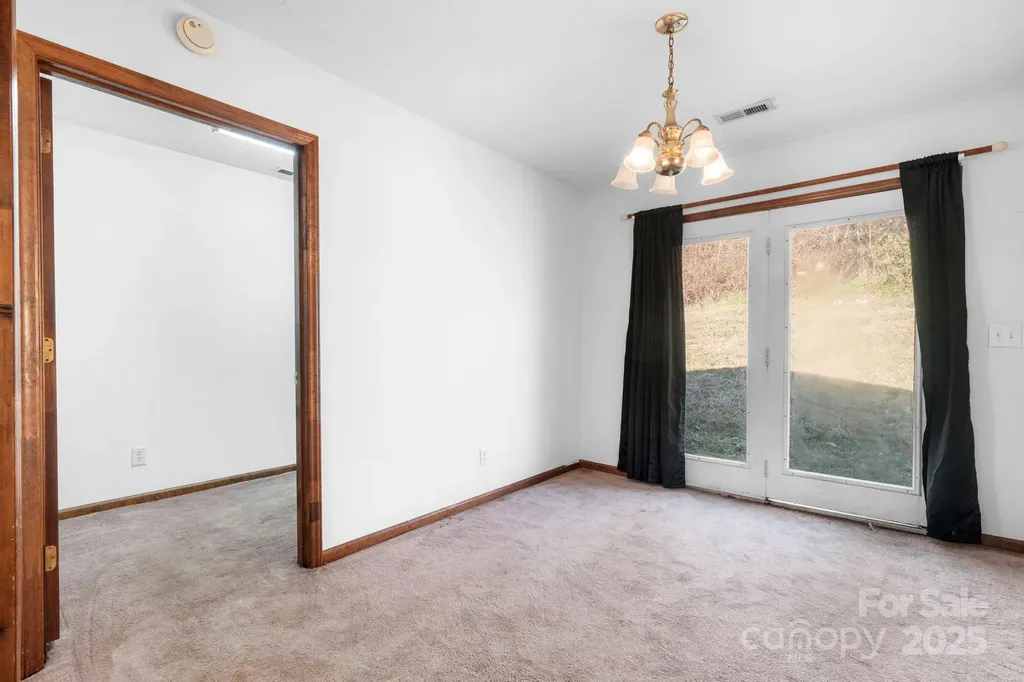 1606 Poplar Street NW Lenoir NC 28645