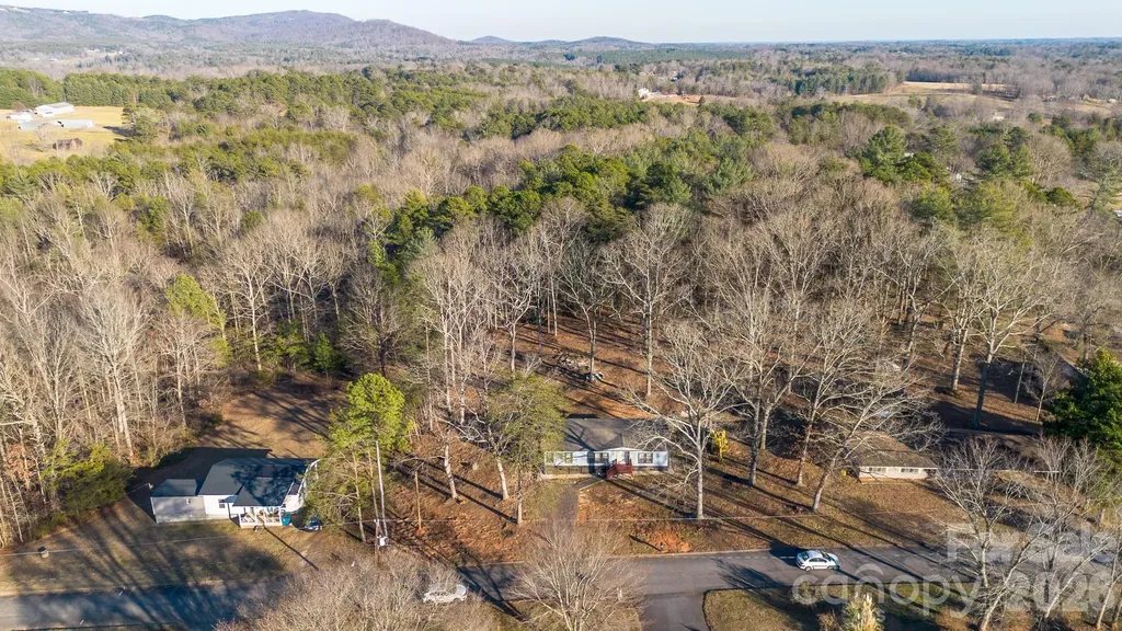 50 N Duncan Hill Lane Taylorsville NC 28681