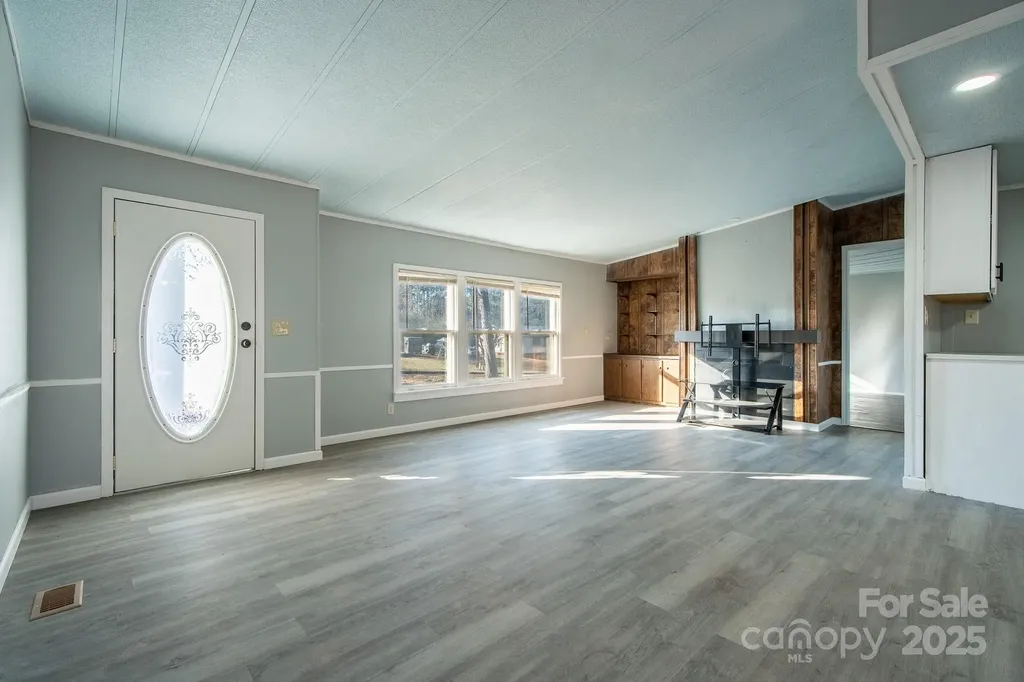50 N Duncan Hill Lane Taylorsville NC 28681