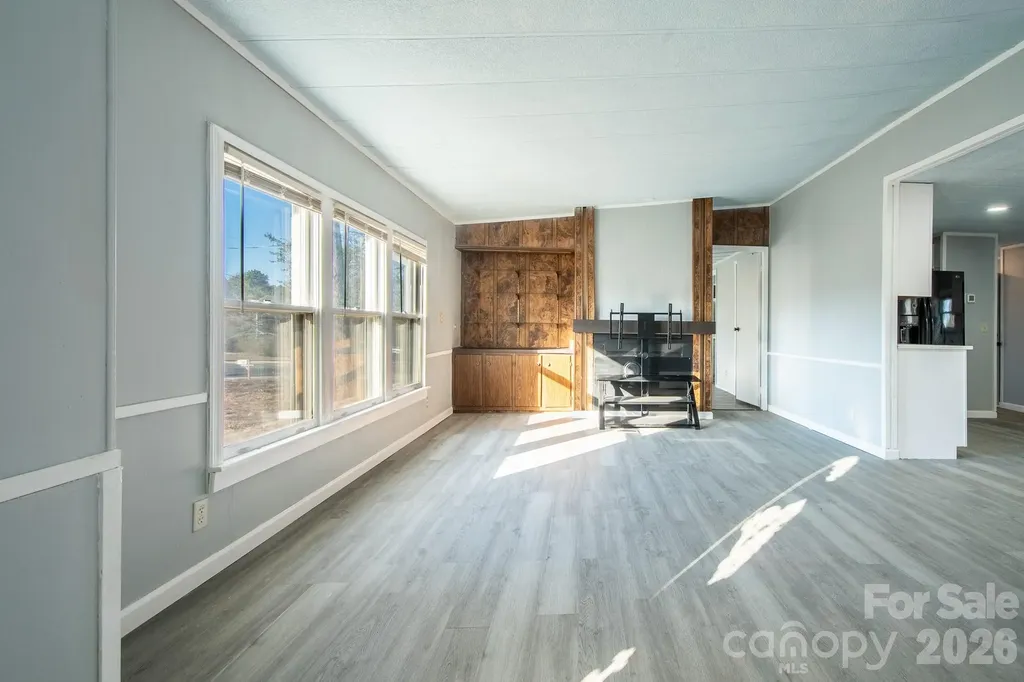 50 N Duncan Hill Lane Taylorsville NC 28681