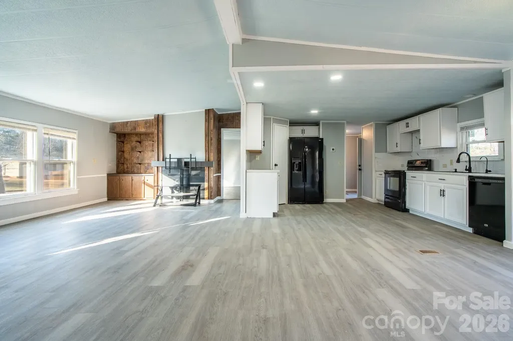 50 N Duncan Hill Lane Taylorsville NC 28681