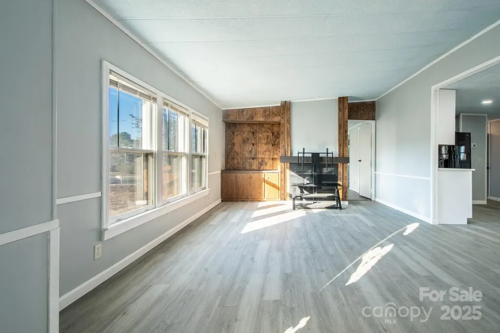 50 N Duncan Hill Lane Taylorsville NC 28681