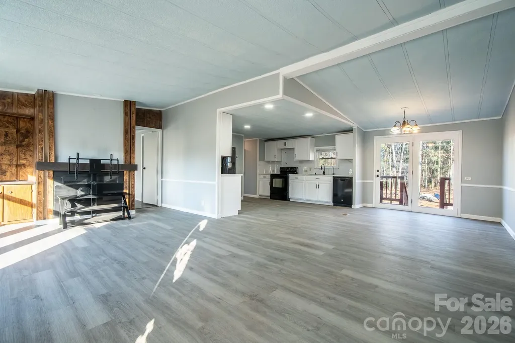50 N Duncan Hill Lane Taylorsville NC 28681