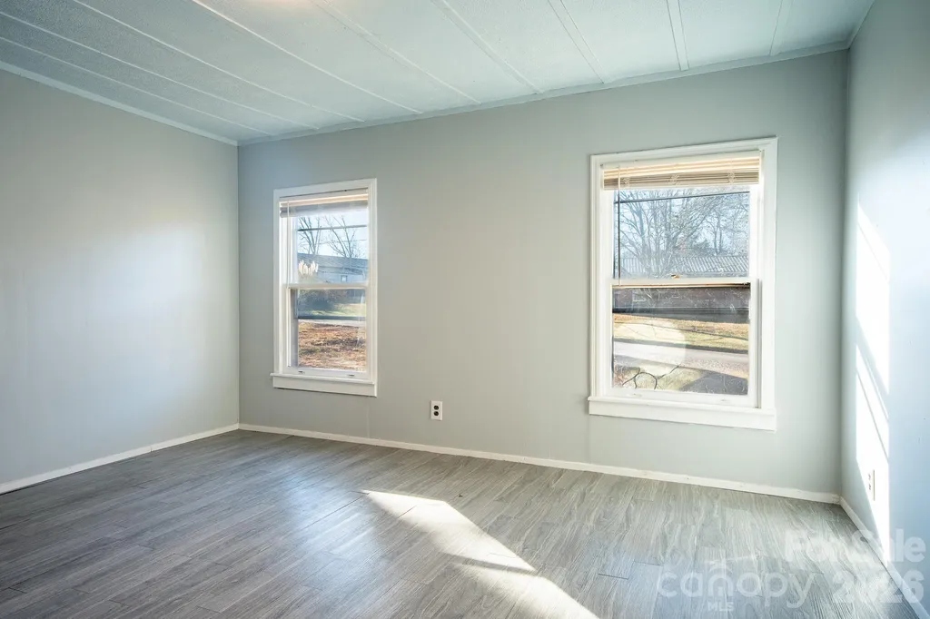 50 N Duncan Hill Lane Taylorsville NC 28681