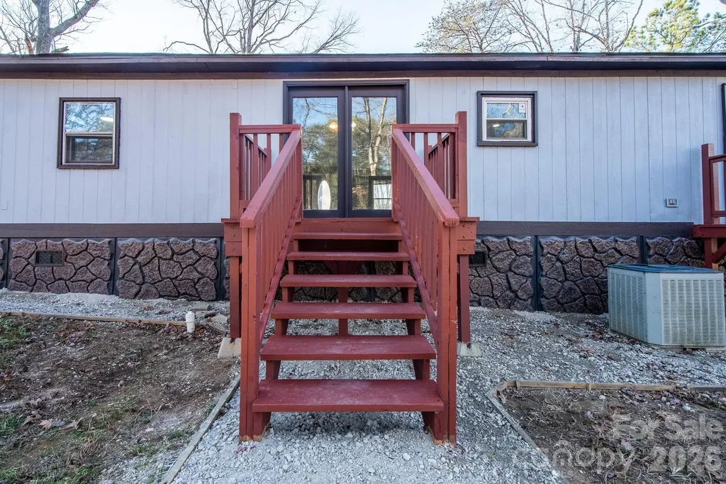 50 N Duncan Hill Lane Taylorsville NC 28681
