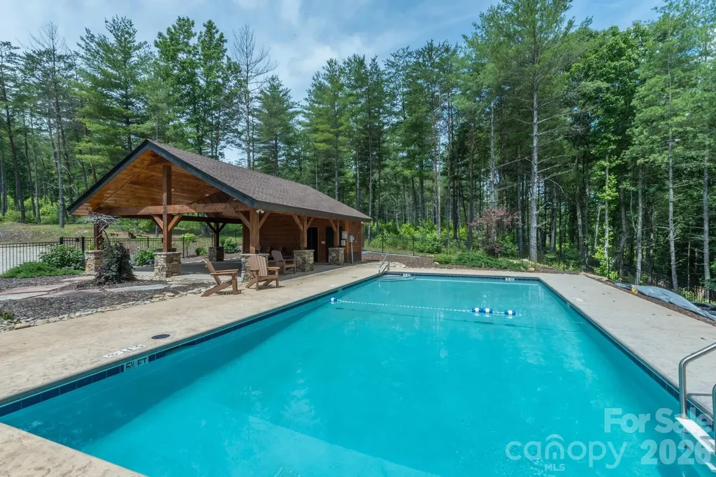 183 Crest View Drive NE Nebo NC 28761
