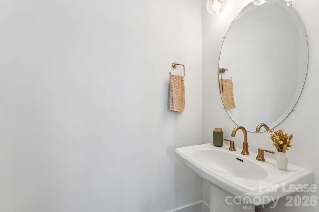 5011 Grayton Alley Charlotte NC 28206