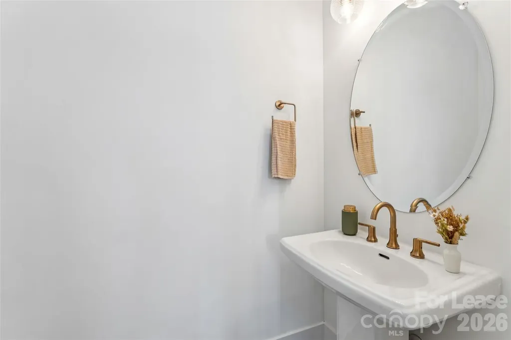 5011 Grayton Alley Charlotte NC 28206