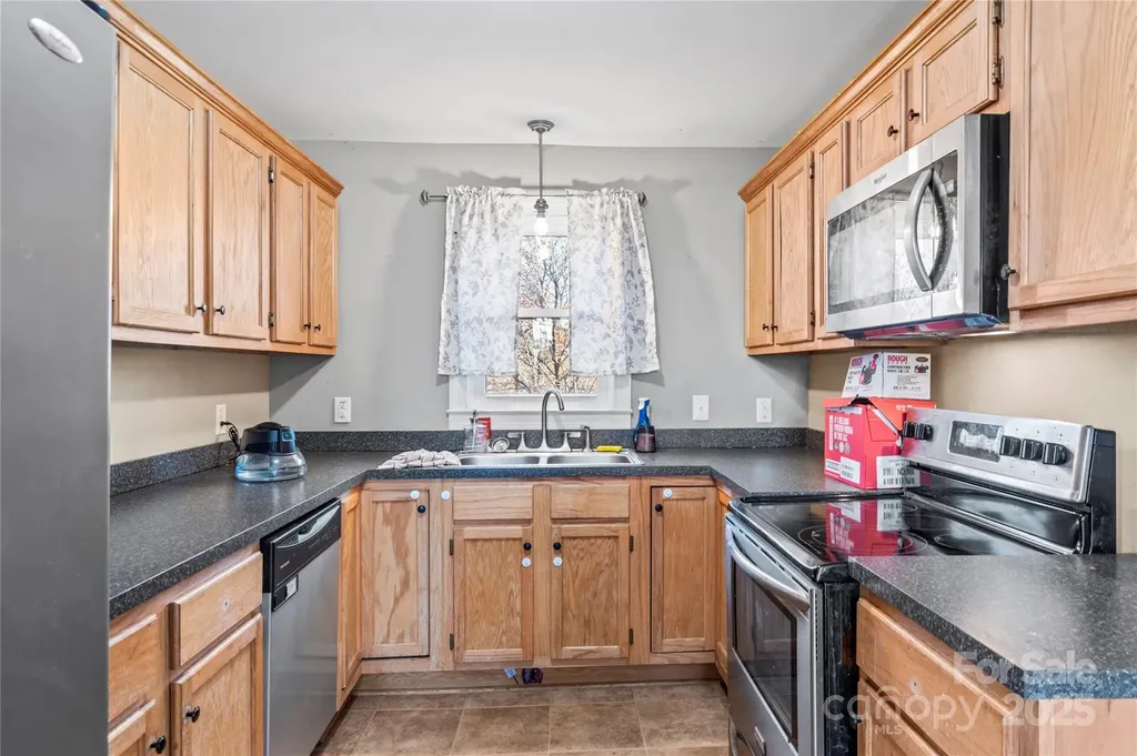 133 South Street Elkin NC 28621