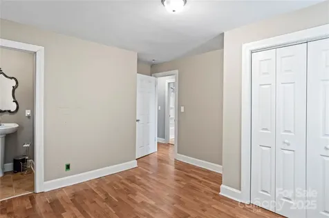 133 South Street Elkin NC 28621