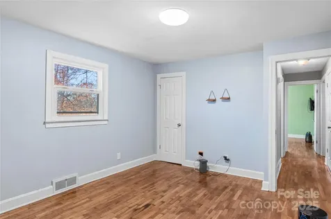 133 South Street Elkin NC 28621