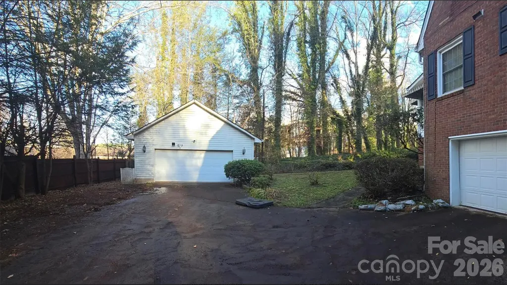 822 Westminster Circle SW Lenoir NC 28645