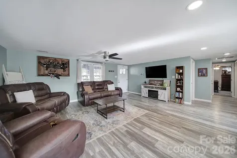 3104 Taxahaw Road Lancaster SC 29720
