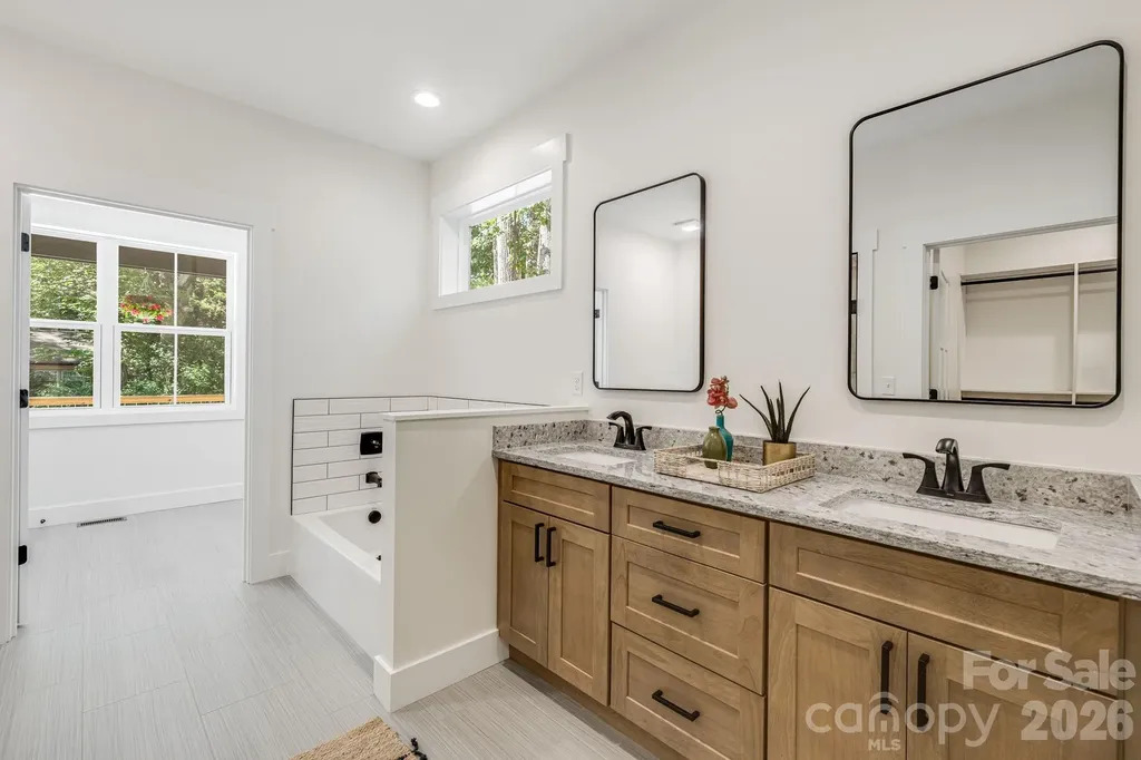 133 Appalachian Way Asheville NC 28806