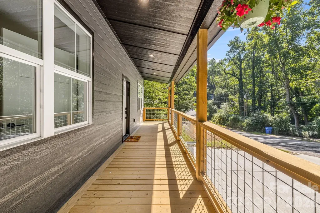 133 Appalachian Way Asheville NC 28806