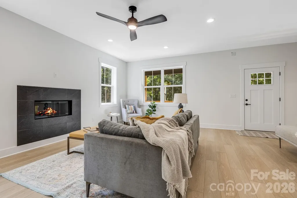 133 Appalachian Way Asheville NC 28806