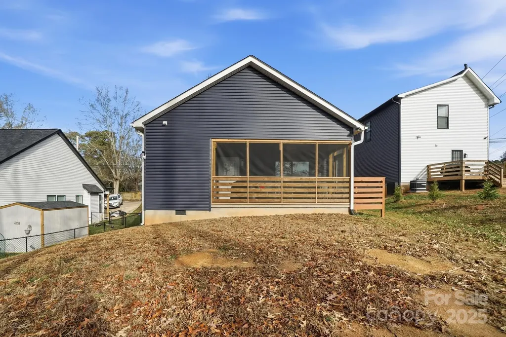 494 E 22nd Street Kannapolis NC 28083