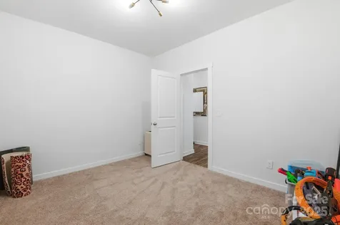 8220 Hudson Forest Drive Charlotte NC 28269