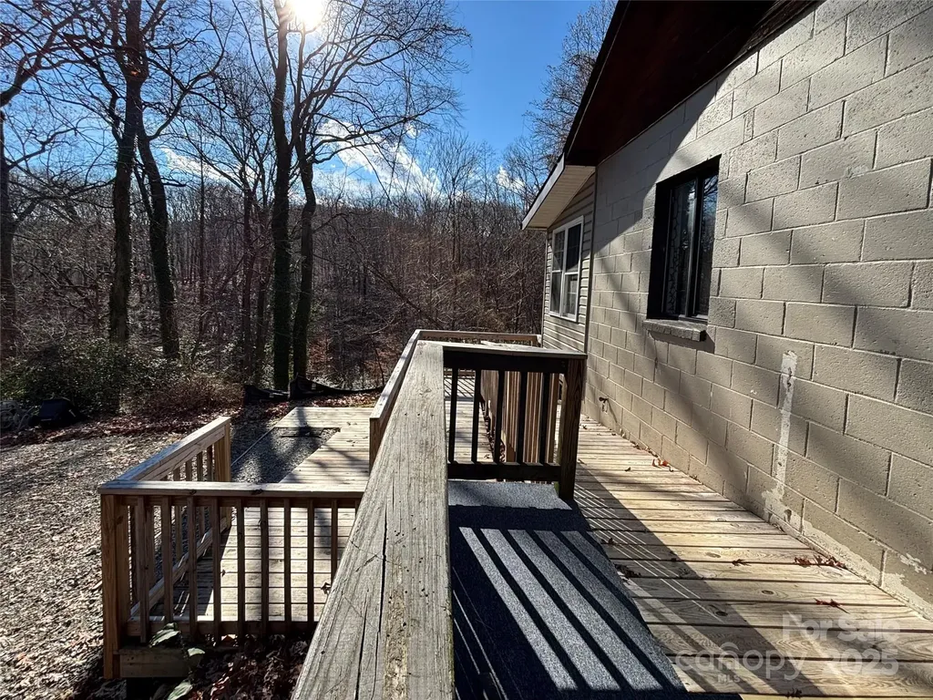629 Vineyard Road Tryon NC 28782
