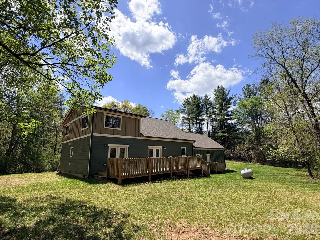 486 Hunter-lysik Way Laurel Springs NC 28644