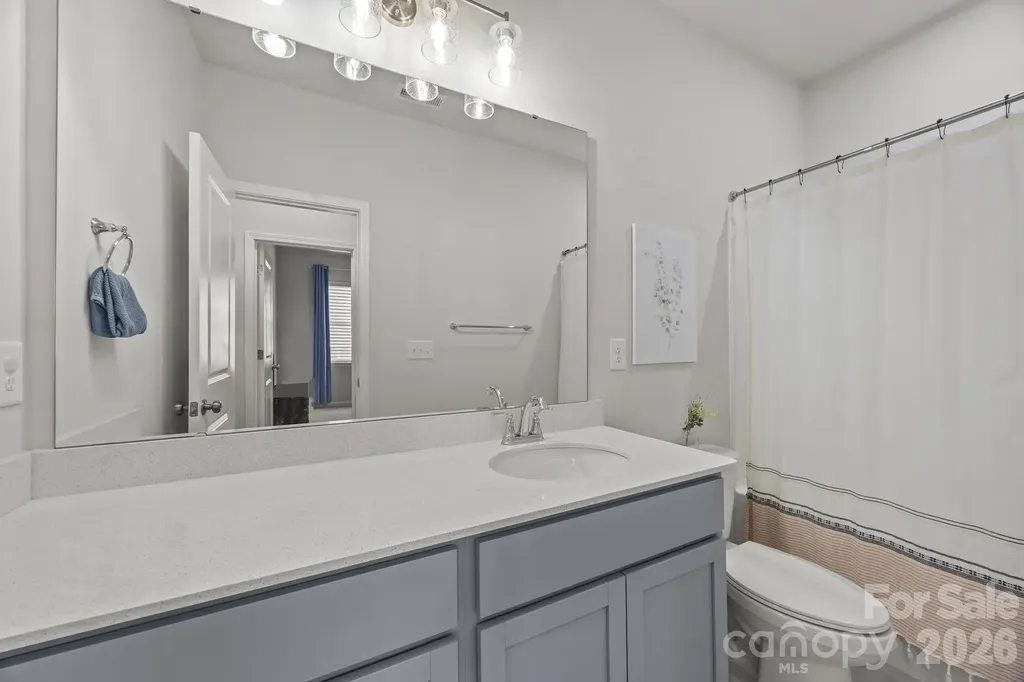 915 Kinsey Alley Charlotte NC 28217