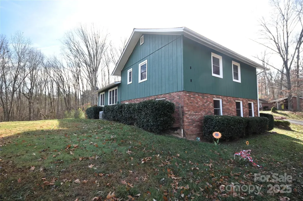 119 Pleasant Hill Circle Waynesville NC 28786
