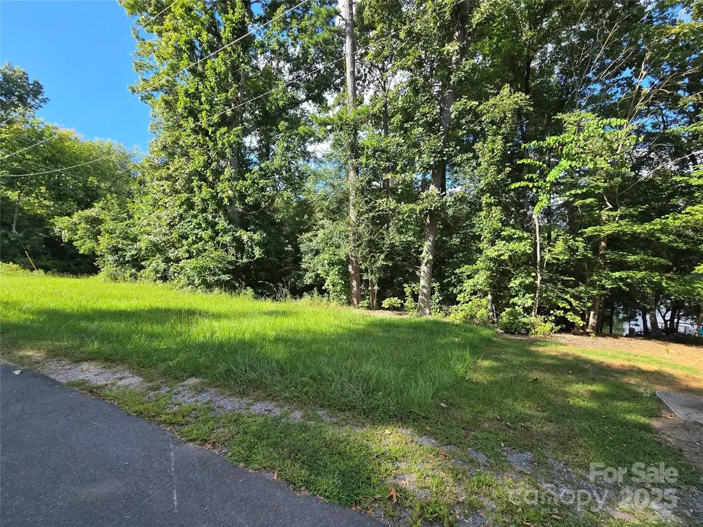 0 Shoreline Road Badin Lake NC 28127
