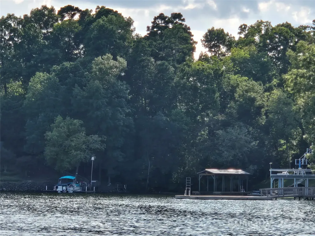0 Shoreline Road Badin Lake NC 28127