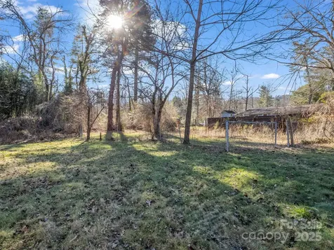 541 Broadway Street Hendersonville NC 28739