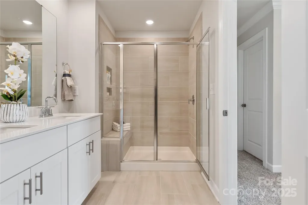 8036 Hidden Springs Trail Charlotte NC 28216