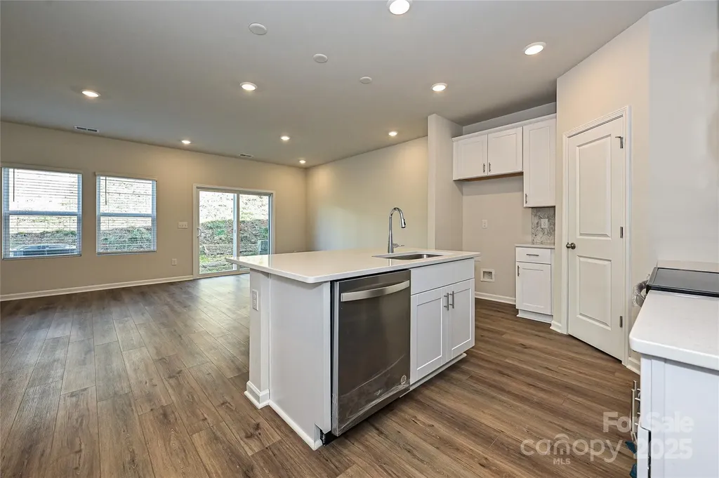 8036 Hidden Springs Trail Charlotte NC 28216
