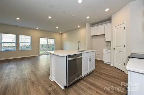 8036 Hidden Springs Trail Charlotte NC 28216