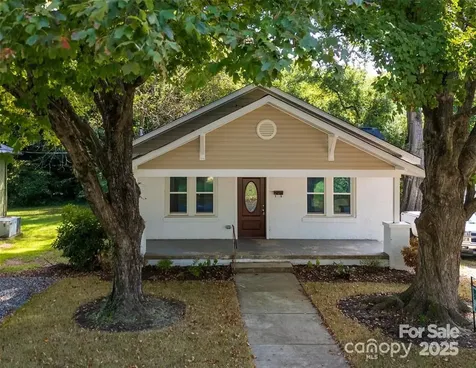137 Woodlawn Drive Statesville NC 28677