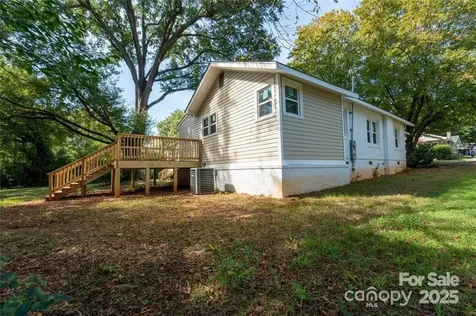 137 Woodlawn Drive Statesville NC 28677