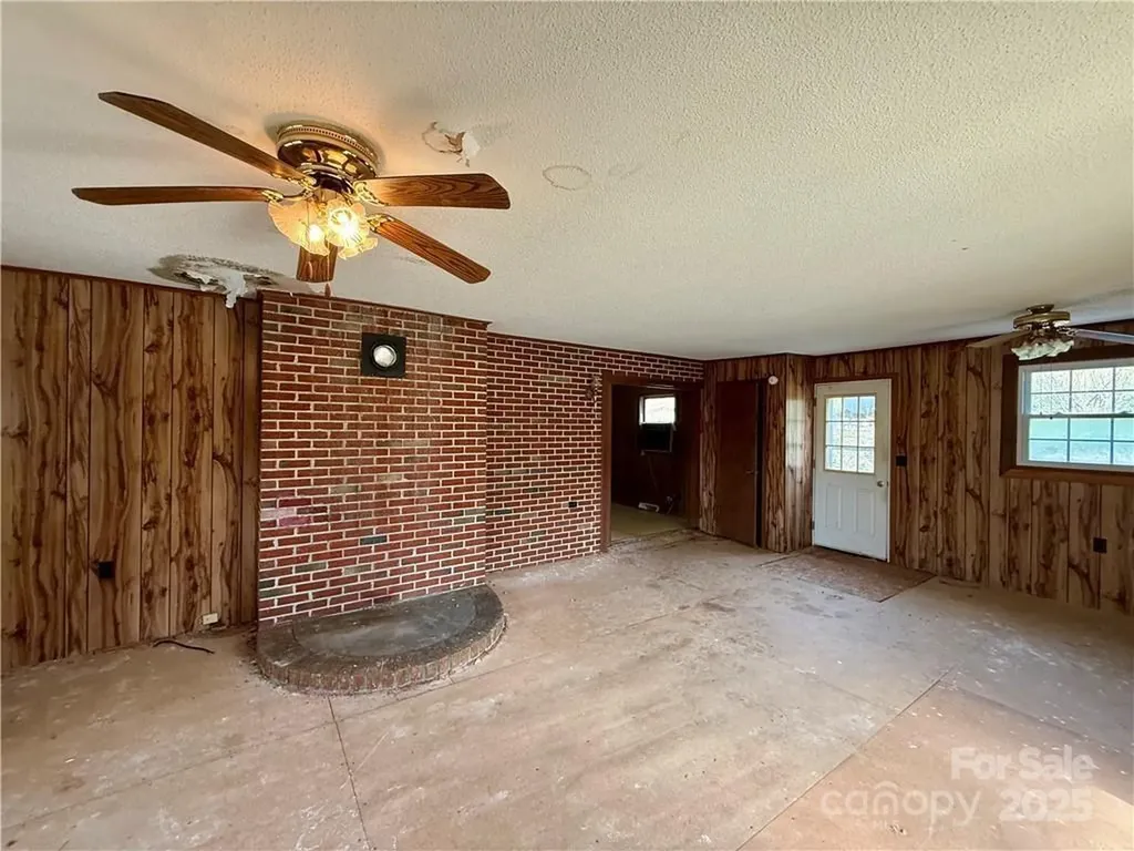 365 Ollis Road Spruce Pine NC 28777