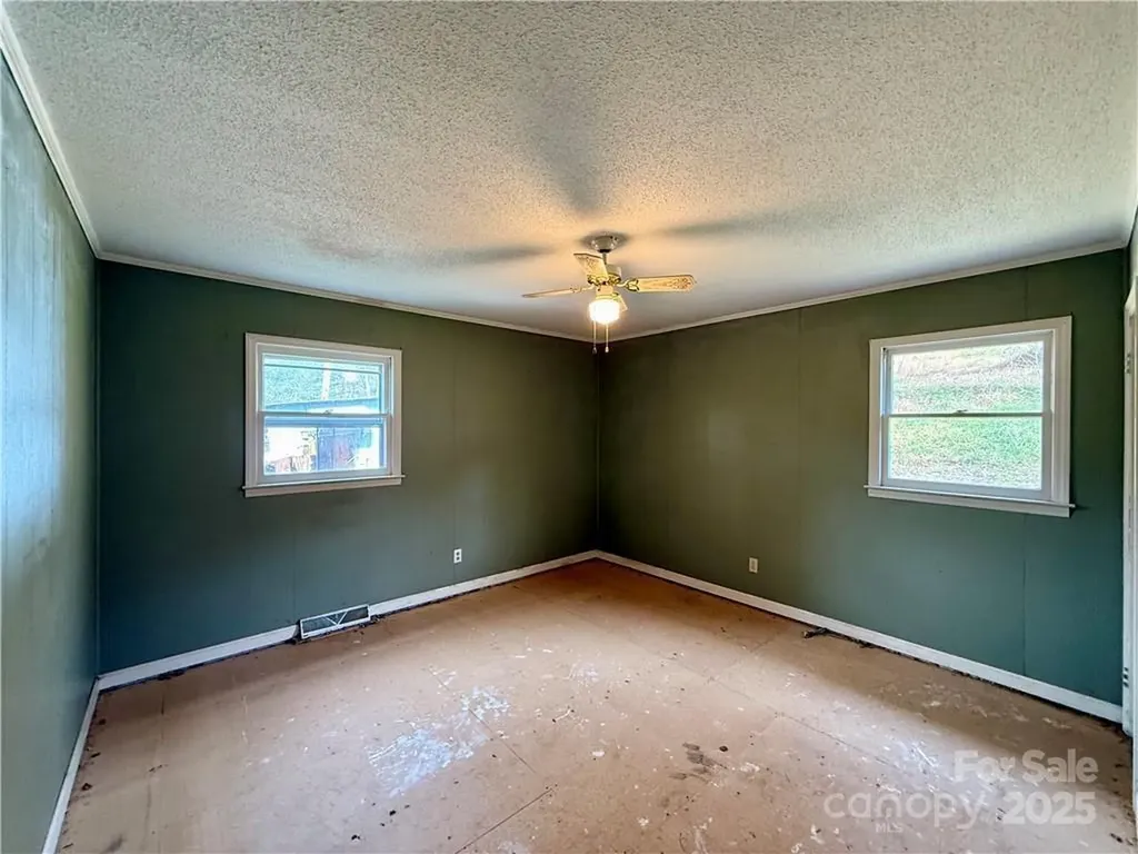 365 Ollis Road Spruce Pine NC 28777