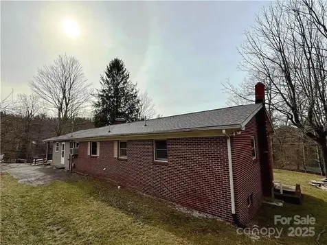 365 Ollis Road Spruce Pine NC 28777