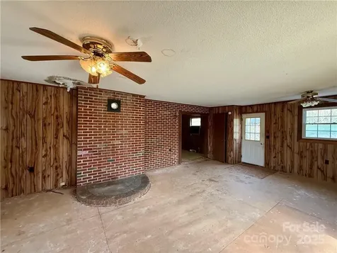 365 Ollis Road Spruce Pine NC 28777
