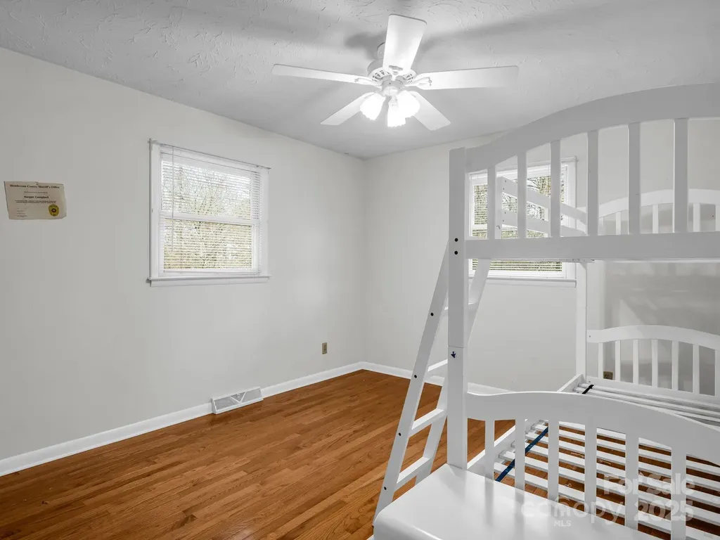 136 Old Tanglewood Trail Hendersonville NC 28739