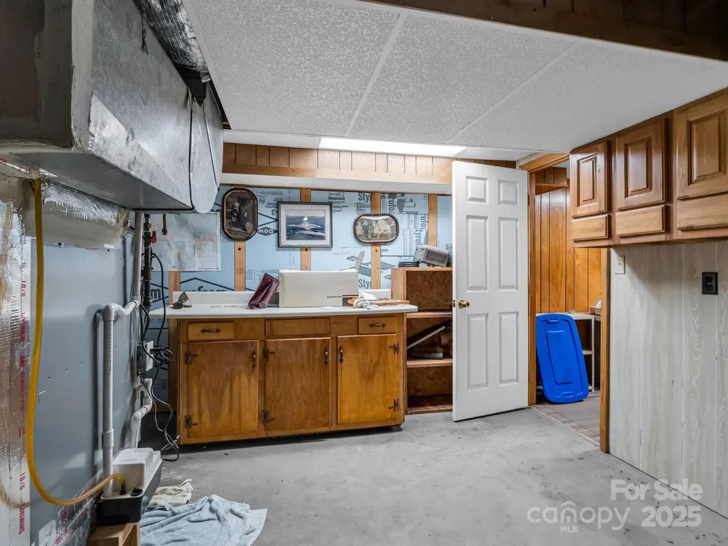 136 Old Tanglewood Trail Hendersonville NC 28739