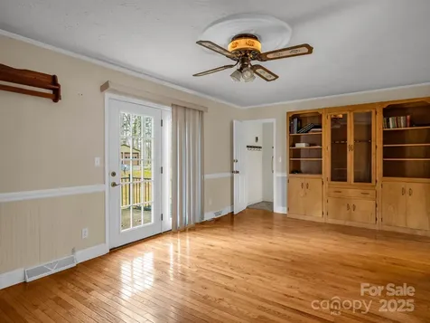 136 Old Tanglewood Trail Hendersonville NC 28739